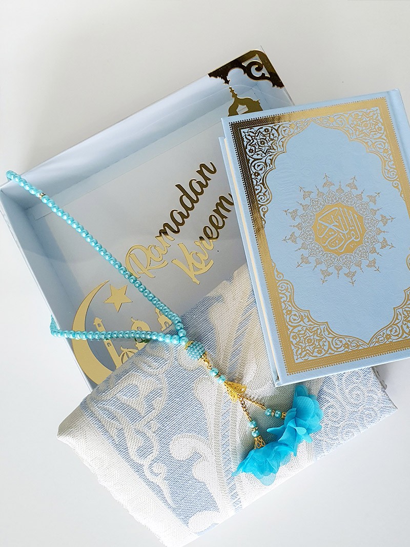 Ramadan Kareem Quran With Prayer Mat & Tasbeeh Gift Set